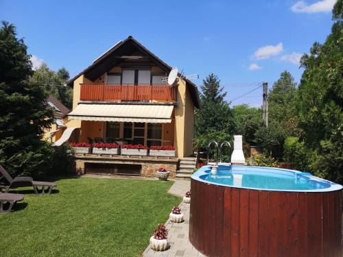 Sukoro House | Aranyhal Vendégház