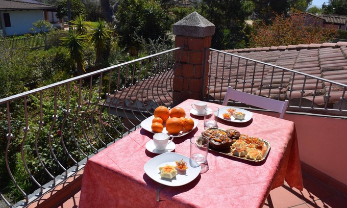 Arbatax Apartment | Arbatax, 200 metres from the beach: Apartment in villa with garden, 2 bedrooms