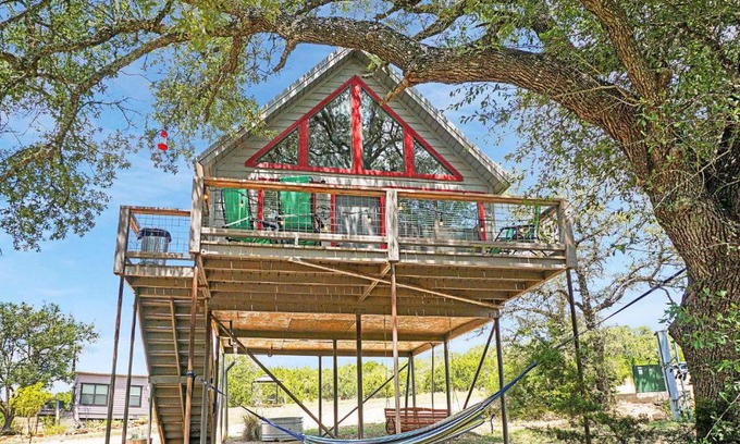 Dripping Springs House | Arbor House of Dripping Springs - Finch House