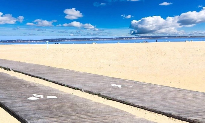 Arcachon Apartment | Arcachon beautiful 12m2 terrace with Harbour View and beach Classified 3 *