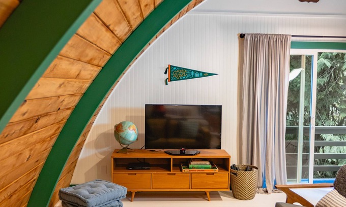 Glacier Cabin | Arched A-Frame Cabin near Mt Baker with Firepit, Gas Grill & Wood-Burning Stove