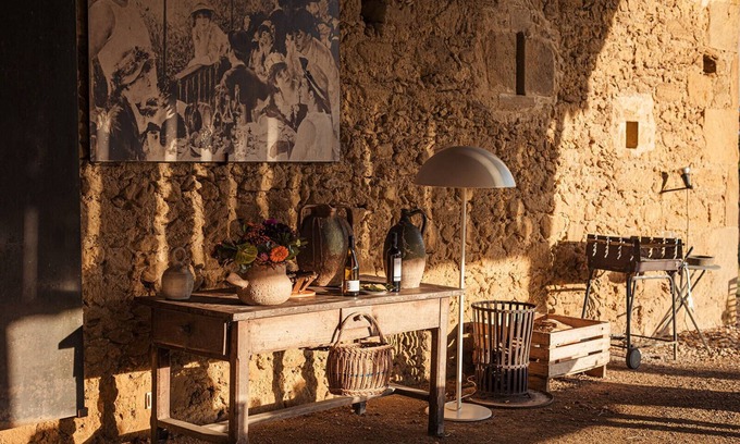 Moncassin Cottage | Architect country house, private pool & padel court with a 360° view
