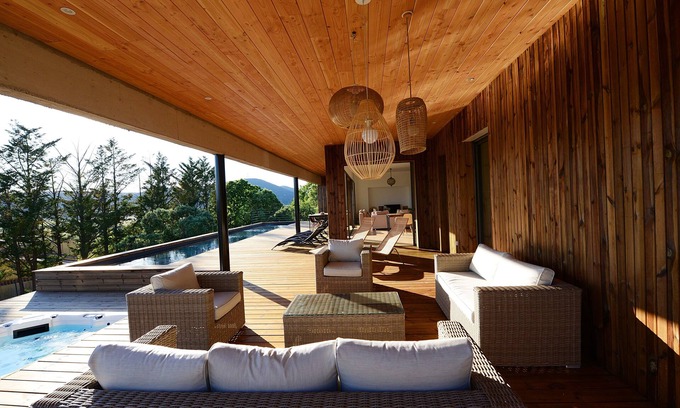 La Boissiere Villa | Architect-designed villa with view, pool and spa