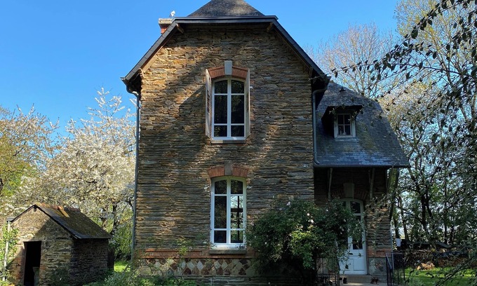 Pipriac House | Architect's cottage in 7hectares of private forest