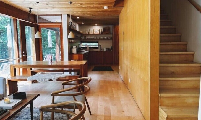 Highland Grove Cottage | Architectural Cottage on Baptiste Lake