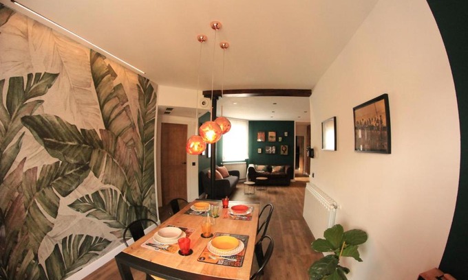 Leon Apartment | Arco León