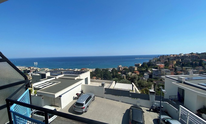 Albissola Marina Apartment | Arcobaleno Apartment 500 meters from the sea