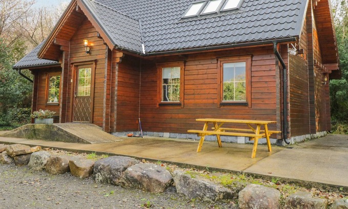 Ballinagleragh Cottage | ARDCUILLEAN, pet friendly in Ballinaglera, County Leitrim