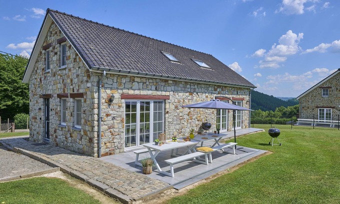 Trou de Bra House | Ardennes group house with fireplace and garden