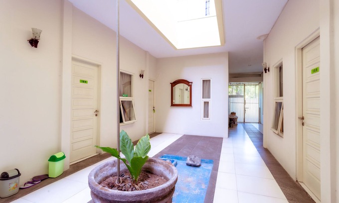 Sedati Hotel | Ardhya Guest House