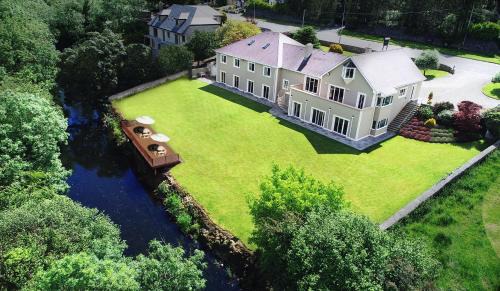 Ennis House | Ardilaun Guesthouse Self Catering