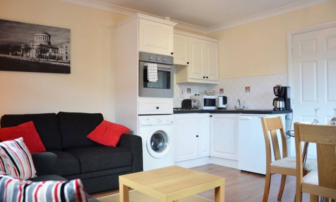 Killarney Apartment | Ardree House, Garden Mews Apt. Only 3 Min Walk to Town Centre.