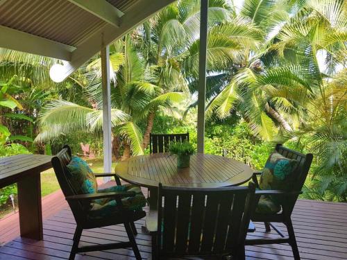 Muri House | Are Ara - House of Pineapple