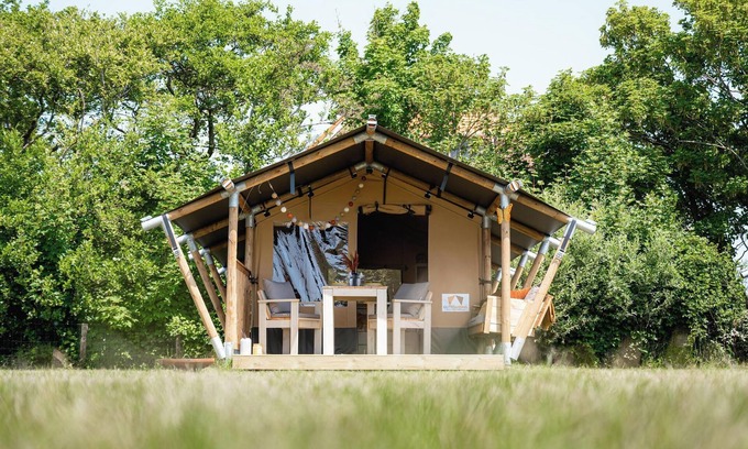 Zuid-Beijerland House | Are you ready for a mini escape? Want to get away from it all without going too far from home? Book your own Bell tent now!