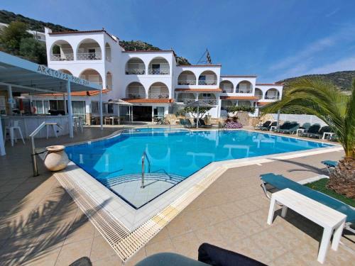 Tolo Apartment | Aretousa