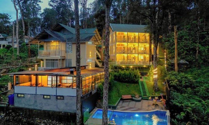 Pallivasal Hotel | Areva Inn Munnar by Voye Homes