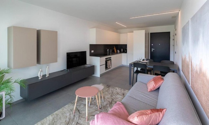 Bellinzona Apartment | Argento Spectacular and Modern 5 for 4 guests -By EasyLife Swiss
