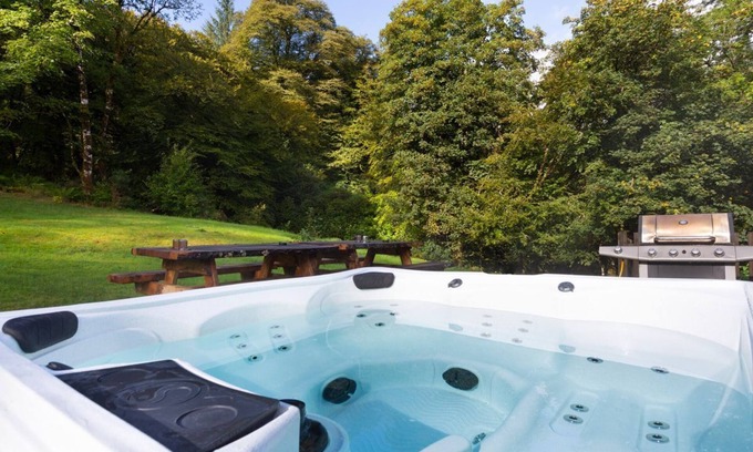Colintraive Villa | Argyll Mill - Nine Bedroom Villa, Sleeps 14