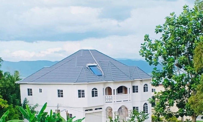 Santa Cruz House | Aristo Oasis, come and unwind in paradise. Santa Cruz Jamaica. 5 mins to Town