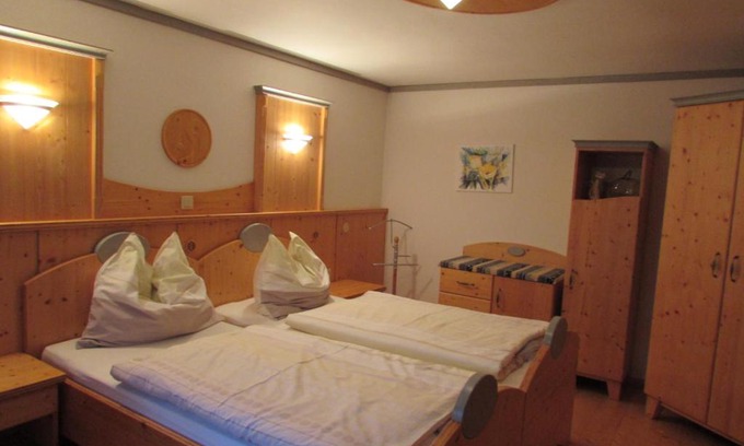 Gnadendorf Bed & Breakfast | Arkadenhof Fam. Schneider