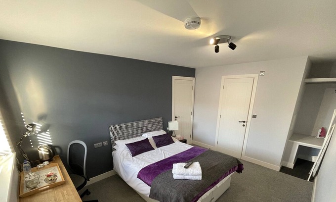 Basingstoke Hotel | Arlan House, Superb Basingstoke Hotel - Room 01