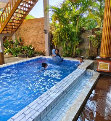 Watukarung House | Arrys Watukarung Surfcamp