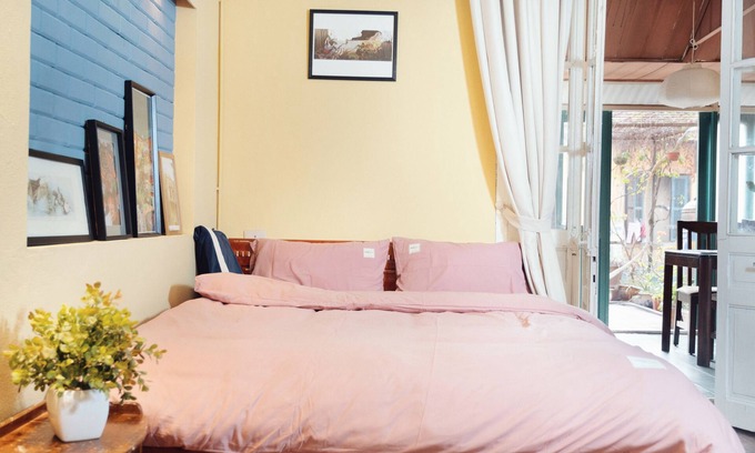 Hai Ba Trung Apartment | Art Duplex | Private Terrace and Cozy Attic