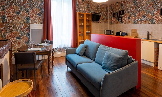 Poincare - Foch - Anatole France - Croix de Bourgogne Apartment | Art Nouveau Apartment Nancy, near Villa Majorelle