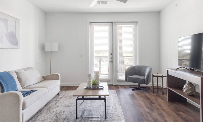 Austin Apartment | Artesian 1BD 21 - One Bedroom Apartment, Sleeps 2