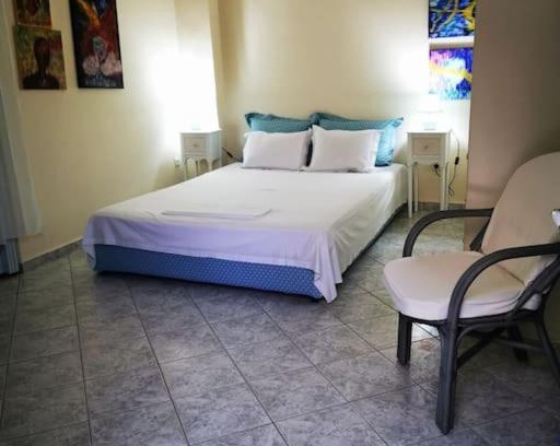 Nea Kios Apartment | Artistic and Relaxing Experience