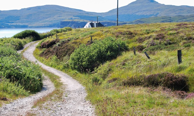 Caroy Cottage | Artistic, tranquil cottage. Spectacular loch and mountain views. Sleeps 4