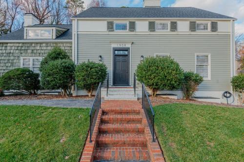 Old Irving Park House | Artopia Retreat and Marys Gatehouse