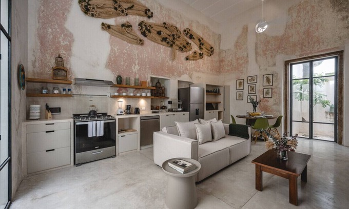 Centro Apartment | Artsy loft with plunge pool and rooftop terrace