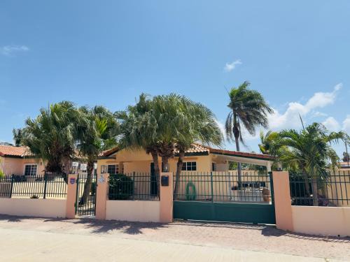 Punto de Oro House | Arubahome