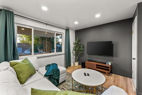 Scenic Heights House | Arvada Hotspot Modern Vibes Sauna and Games