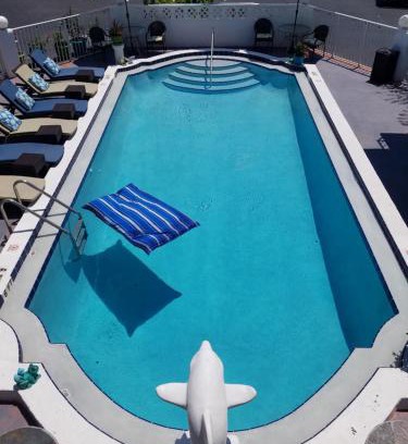 Deerfield Beach Hotel | Ashley Brooke Beach Resort