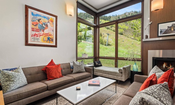 Aspen Condo | Aspen Mountain Luxury! Balconies, Views, Gas FP, W/D. Hot Tub, Walk to Town. Garage Parking