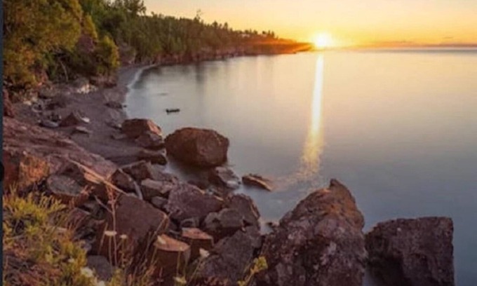 Tofte House | Aspen Shores: A Beautiful spacious three story home on Lake Superior