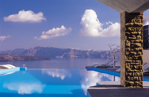 Akrotiri Hotel | Astarte Suites