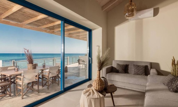 Argassi Villa | Astarte Villas - Bleu Beach Front Villa with Pool