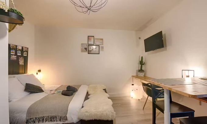 Decre-Cathedrale Apartment | At Préfect'Nantes, downtown