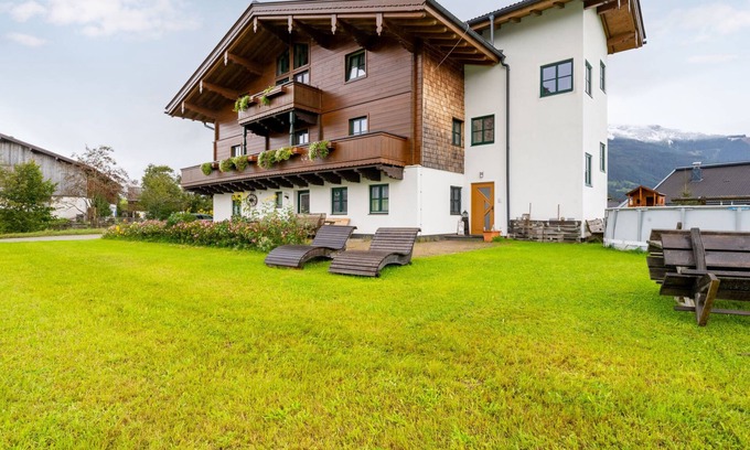 Saalfelden am Steinernen Meer Apartment | Steinernes Meer by Interhome