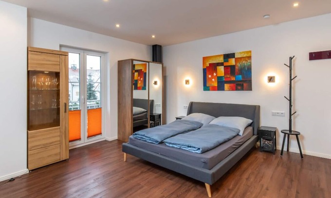 Eckental Apartment | At the gateway to Franconian Switzerland - Studio Apartment - SchwabachAuen 3