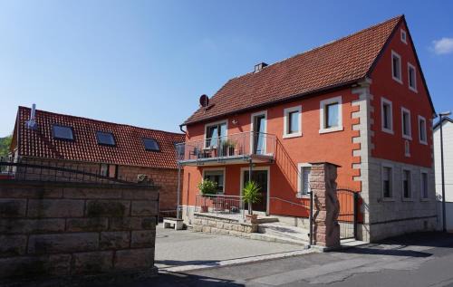 Untersteinbach Bed & Breakfast | Atelier Reinhart