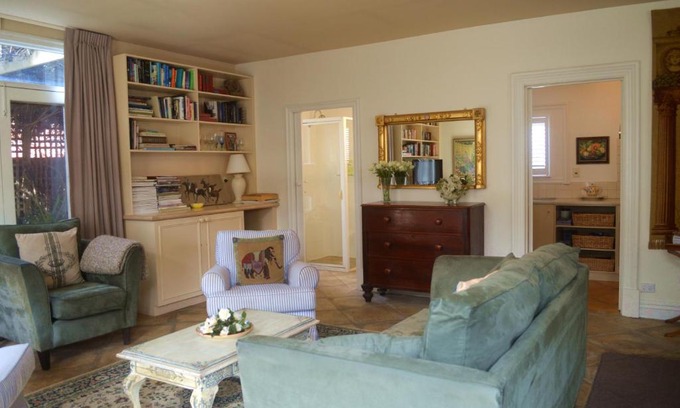 Hackney Bed & Breakfast | Athelney Cottage Bed and Breakfast