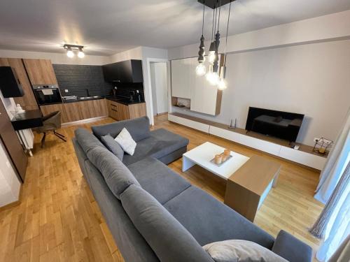 Voula Apartment | Athenean Pool Break