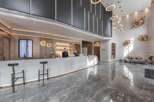 Dujiangyan Hotel | Atour Light Hotel Chengdu Dujiangyan