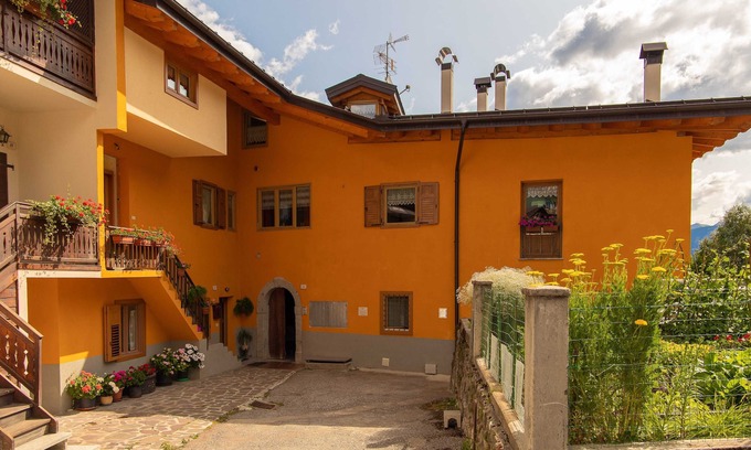 Ossana Apartment | Attic, relaxation and romance.