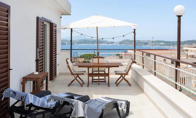 Pozzuoli Apartment | Attico 70 - Puteoli Apartament