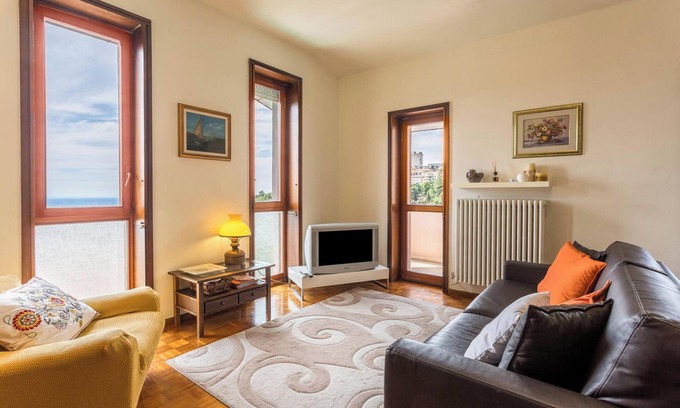 Brunate Apartment | Attico Panoramico in Como